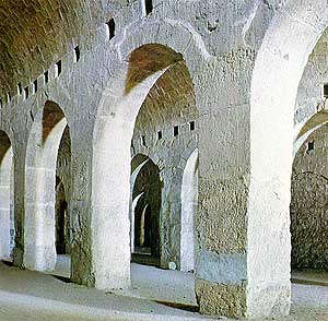 Solomon's Stables. (600x587 - 139kb.)